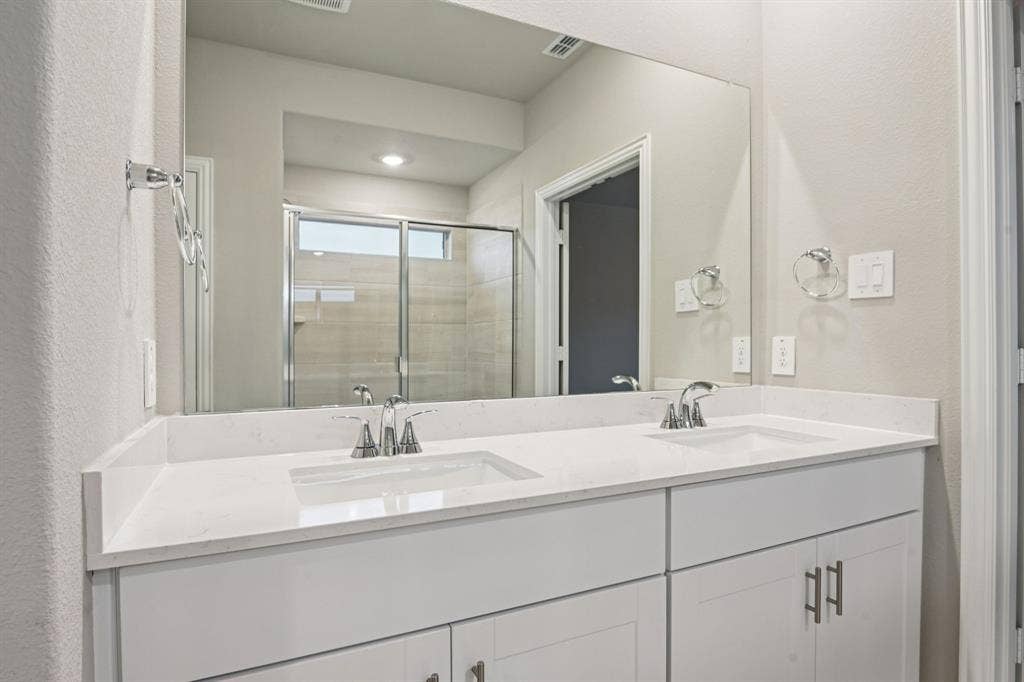 Photo is not of the actual home, but is an inspirational photo of builder’s model home and may depict options, furnishings, and/or decorator features that are not included.