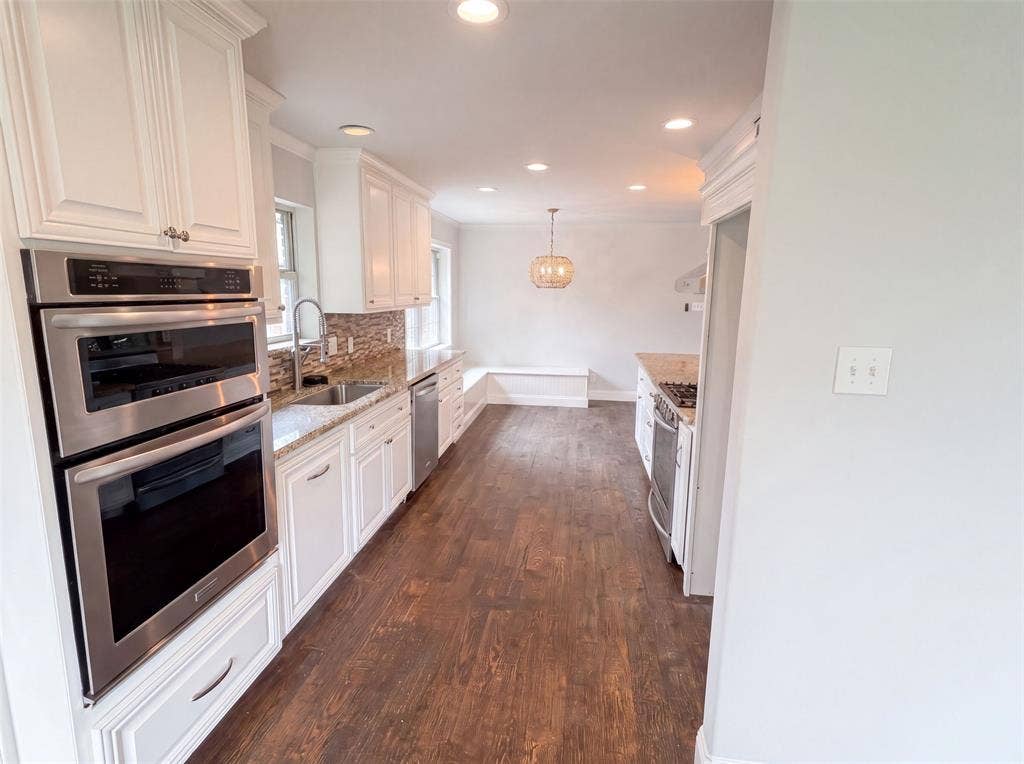 3308 Brookhaven Club Drive, Farmers Branch, TX 75234