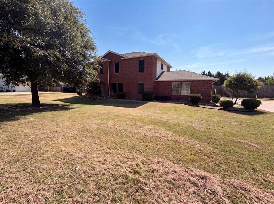 Property photo for 3940 Victory Court, Midlothian, TX