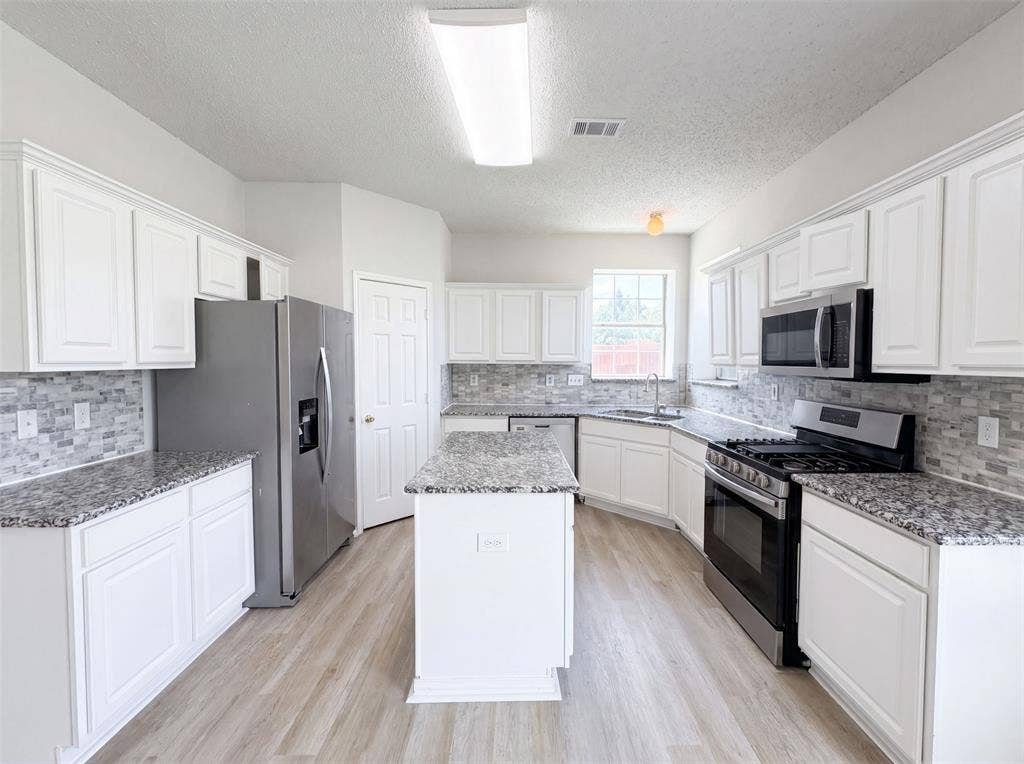 861 Pimernel Lane, Plano, TX 75075 Staged Photo
