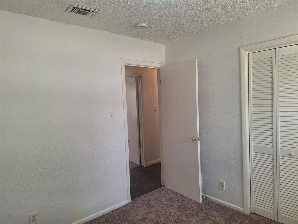 6005 Barry Drive, Watauga, TX 76148 6005 Barry Drive, Watauga, TX 76148