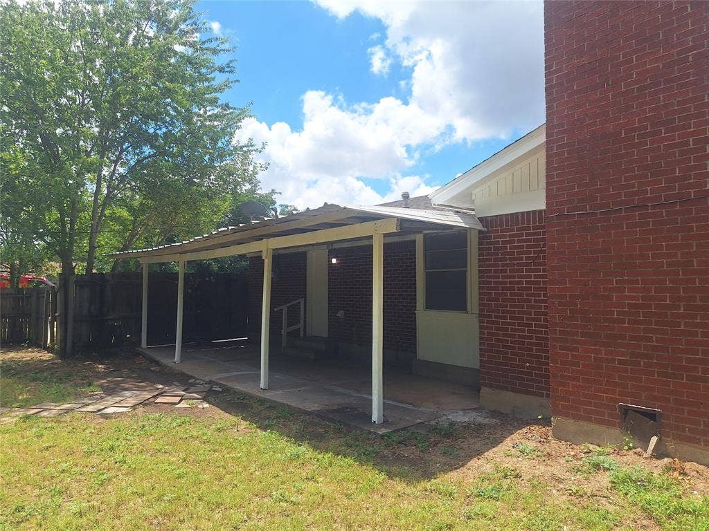 6005 Barry Drive, Watauga, TX 76148 6005 Barry Drive, Watauga, TX 76148