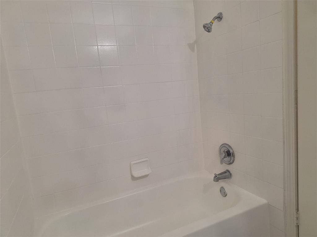 6005 Barry Drive, Watauga, TX 76148 6005 Barry Drive, Watauga, TX 76148
