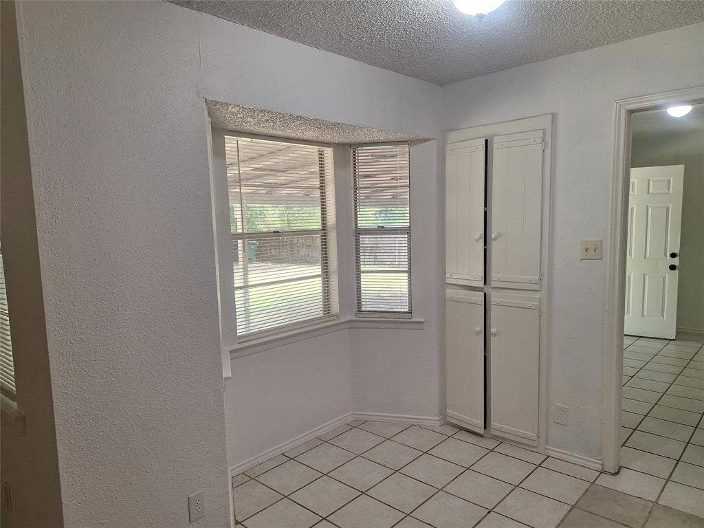 6005 Barry Drive, Watauga, TX 76148 6005 Barry Drive, Watauga, TX 76148