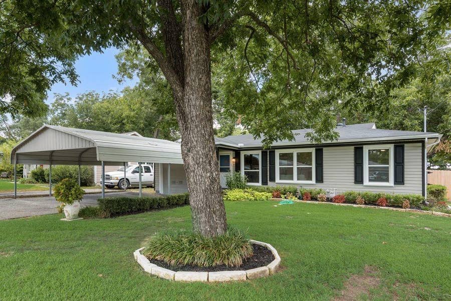 Property photo for 808 W State Street, Terrell, TX