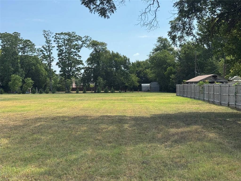 105 Smallwood Drive, Westworth Village, TX 76114 105 Smallwood Drive, Westworth Village, TX 76114