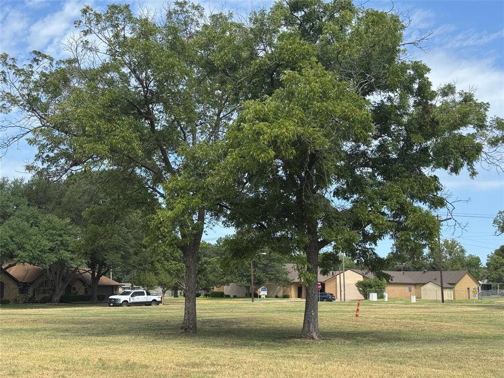 105 Smallwood Drive, Westworth Village, TX 76114 105 Smallwood Drive, Westworth Village, TX 76114