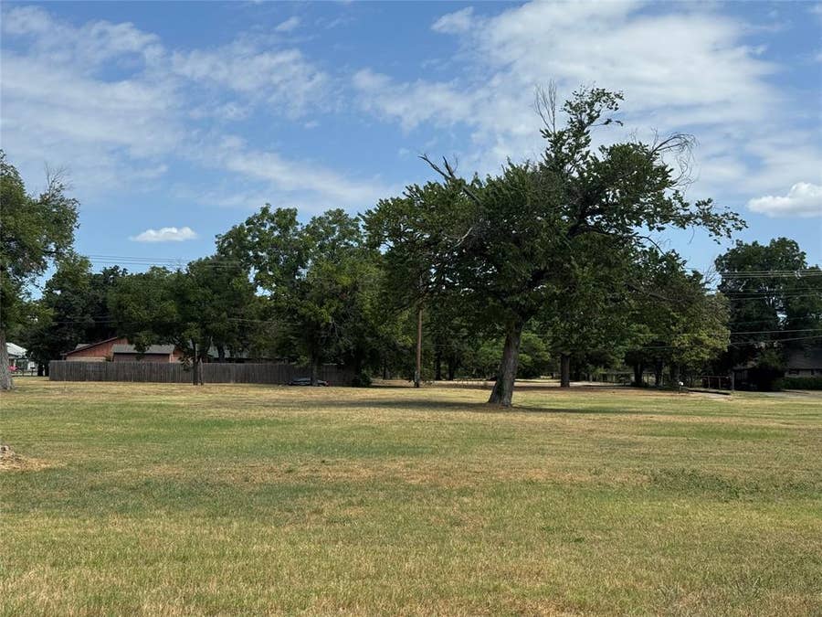 Property photo for 105 Smallwood Drive, Westworth Village, TX