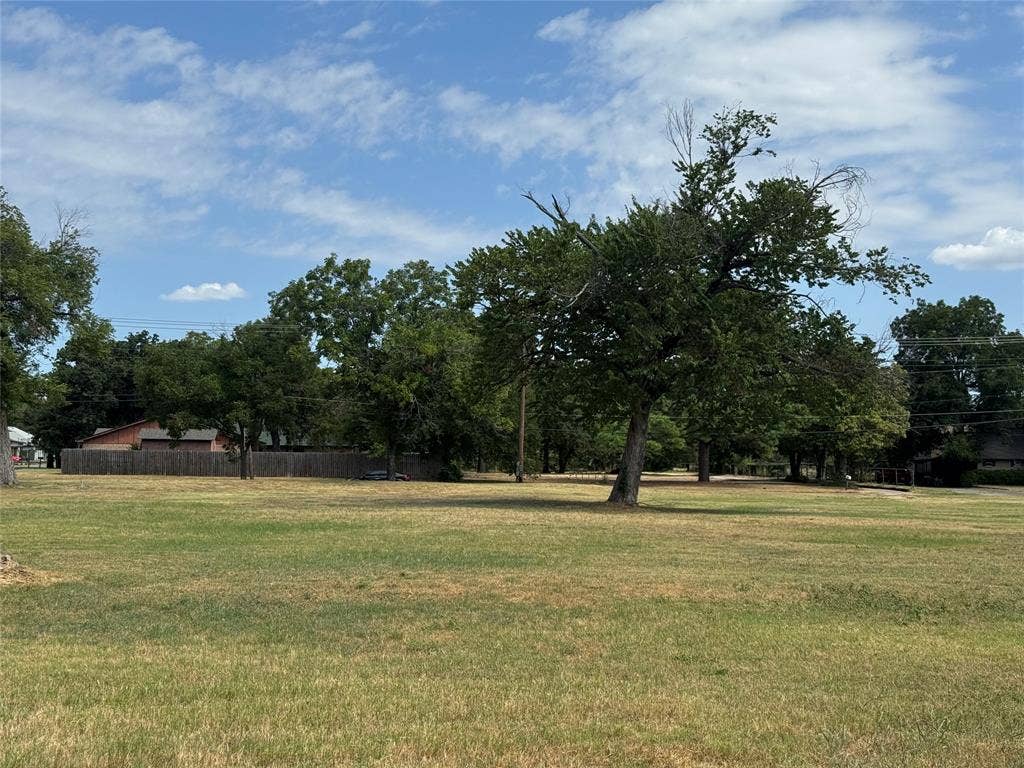 105 Smallwood Drive, Westworth Village, TX 76114 105 Smallwood Drive, Westworth Village, TX 76114