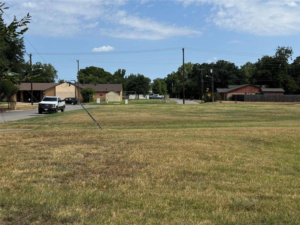 105 Smallwood Drive, Westworth Village, TX 76114 105 Smallwood Drive, Westworth Village, TX 76114