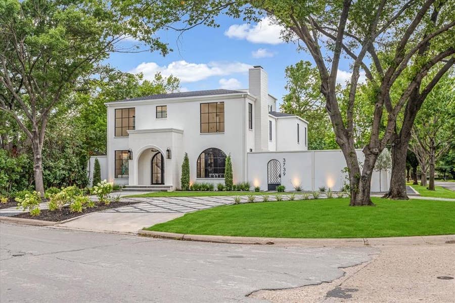 Property photo for 3739 N Versailles Avenue, Dallas, TX