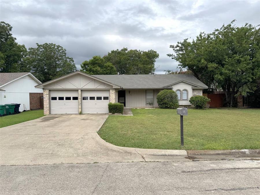 Property photo for 1706 Wisteria Street, Denton, TX
