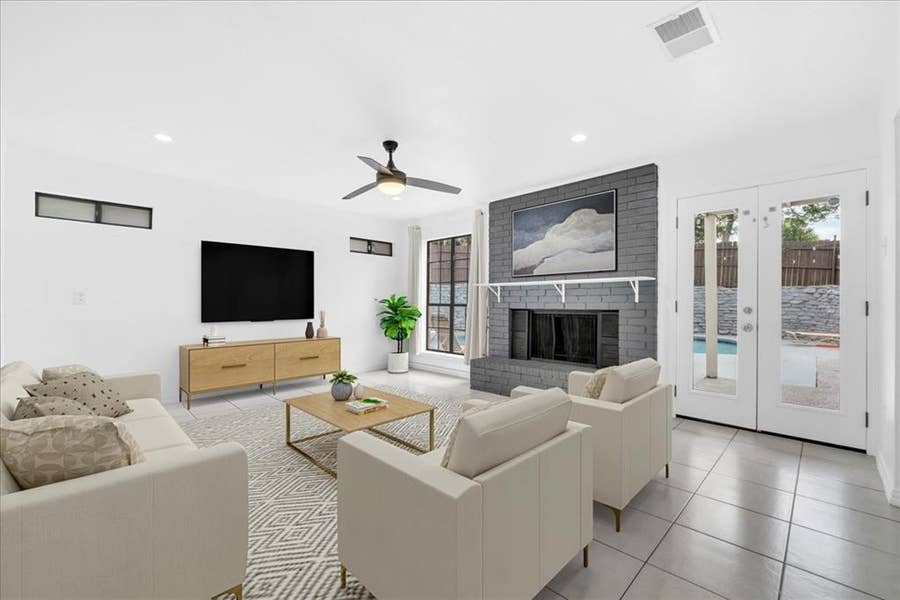 Property photo for 392 Creekwood Drive, Lancaster, TX