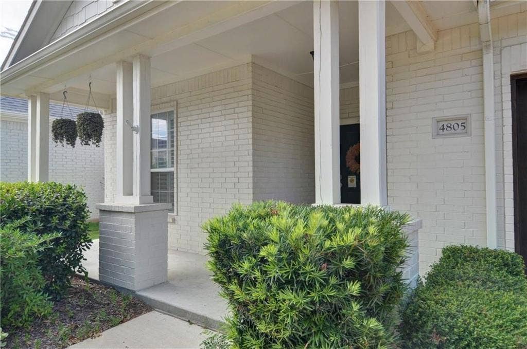 4805 Bryce Avenue, Fort Worth, TX 76107