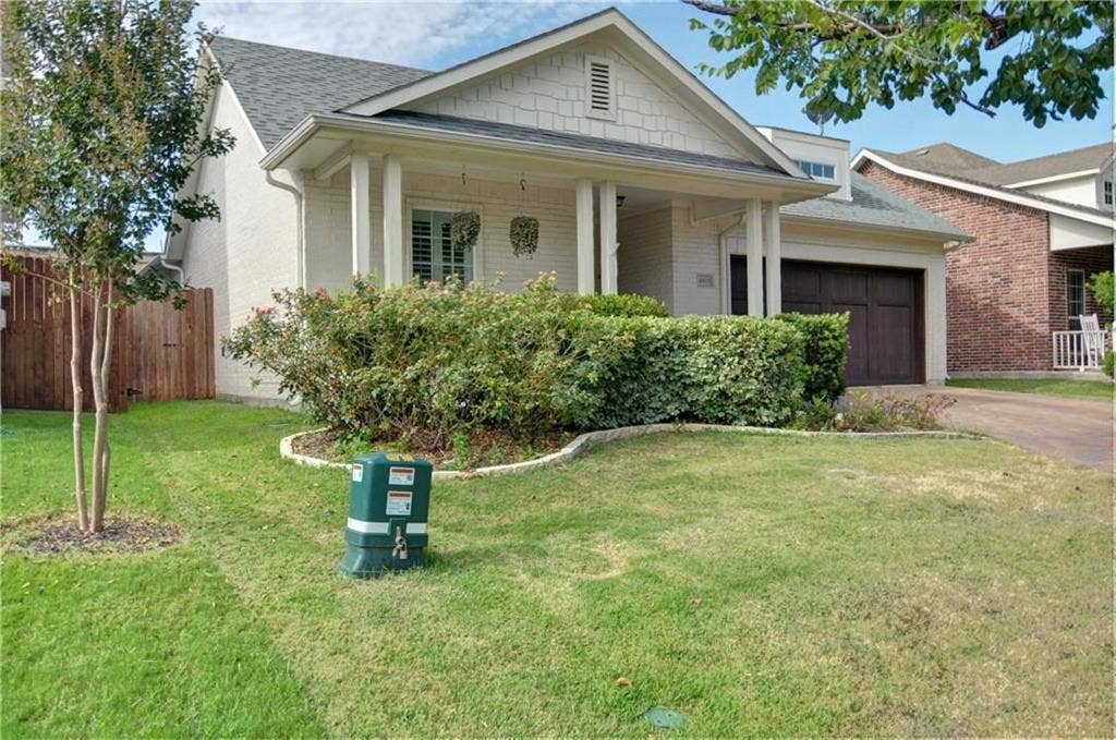 4805 Bryce Avenue, Fort Worth, TX 76107