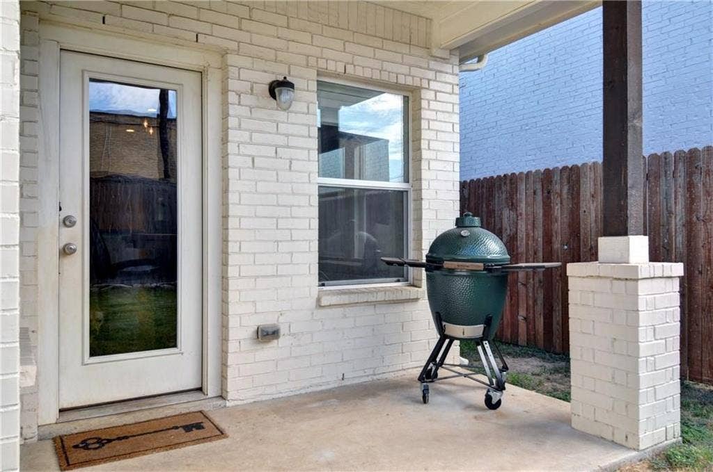 4805 Bryce Avenue, Fort Worth, TX 76107
