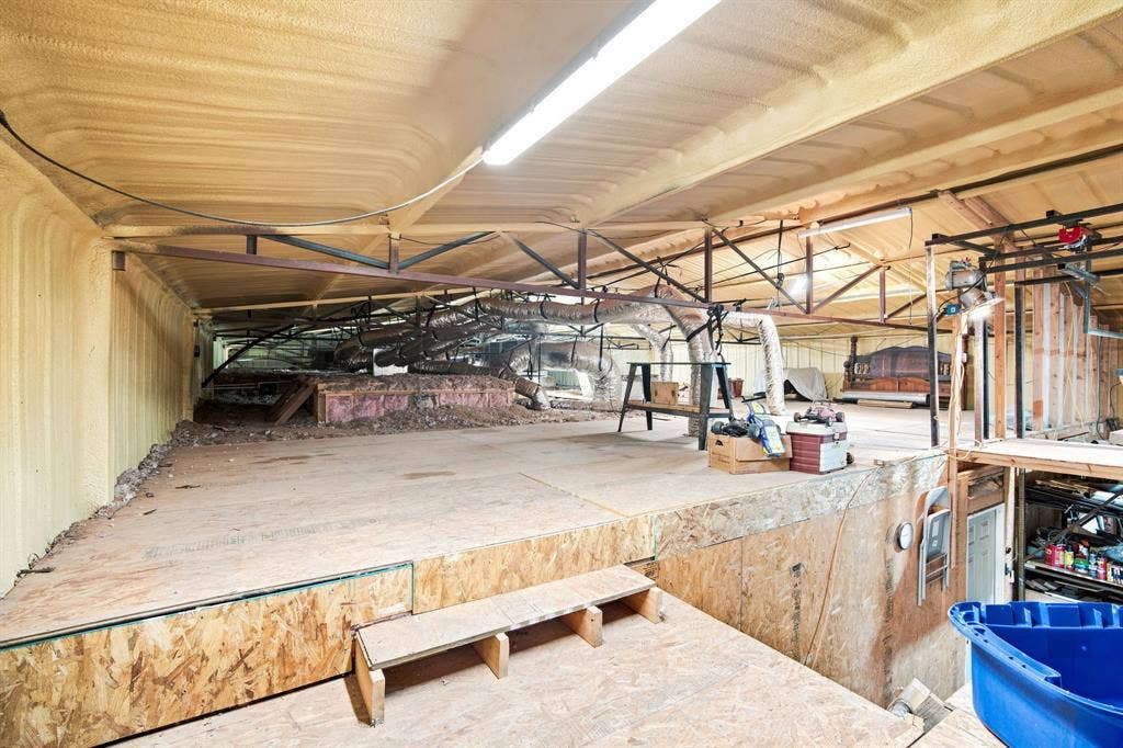 Huge loft area for storage. Shop and home have spray foam insulation.  Home area also has additional blown-in fiberglass insulation for added energy efficiency