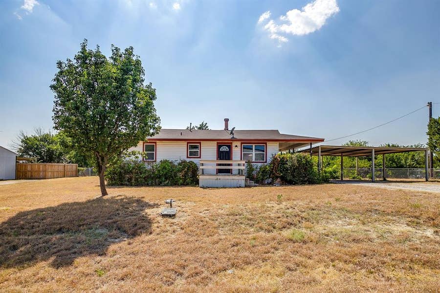 Property photo for 4713 Breezy Hill Street, Midlothian, TX