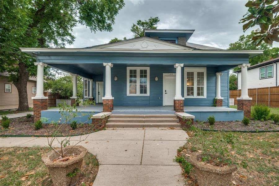Property photo for 612 W 9th Street, Dallas, TX