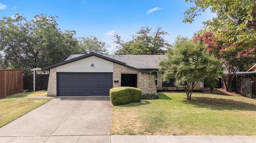 Property photo for 1024 Mountview Drive, Carrollton, TX