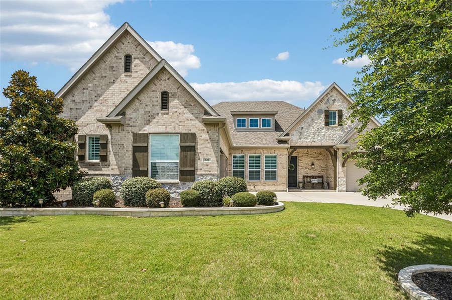 Property photo for 817 Harlan Court, Murphy, TX