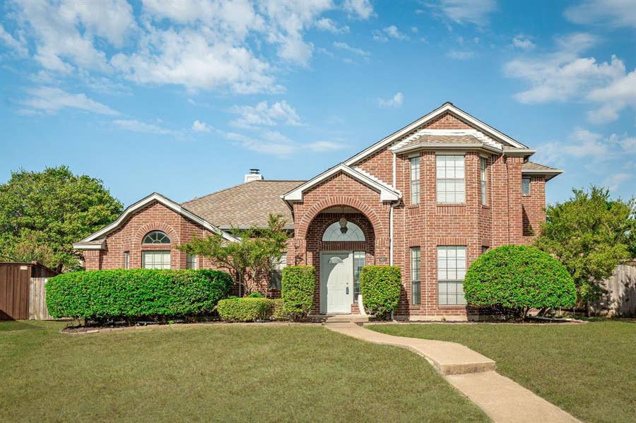 Property photo for 920 Blackstone Drive, Allen, TX