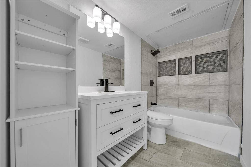 3901 Glengate Drive, Arlington, TX 76016 3901 Glengate Drive, Arlington, TX 76016