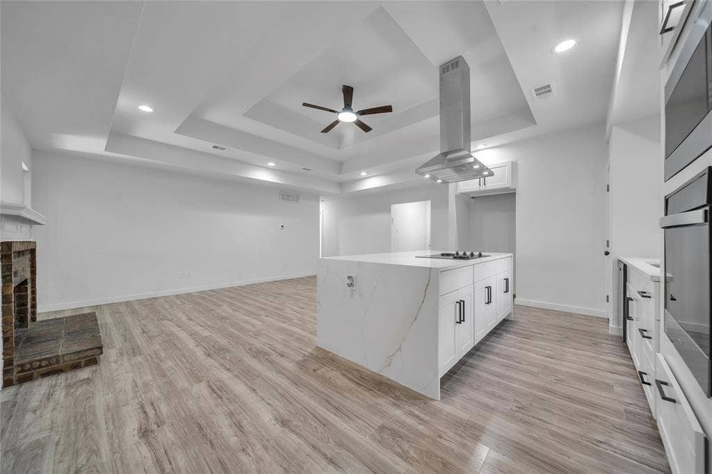 3901 Glengate Drive, Arlington, TX 76016 3901 Glengate Drive, Arlington, TX 76016