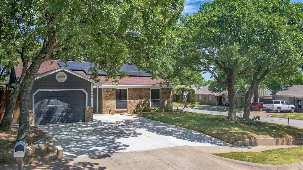 3901 Glengate Drive, Arlington, TX 76016 3901 Glengate Drive, Arlington, TX 76016