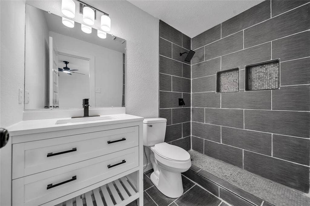 3901 Glengate Drive, Arlington, TX 76016 3901 Glengate Drive, Arlington, TX 76016