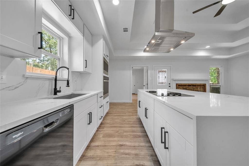 3901 Glengate Drive, Arlington, TX 76016 3901 Glengate Drive, Arlington, TX 76016