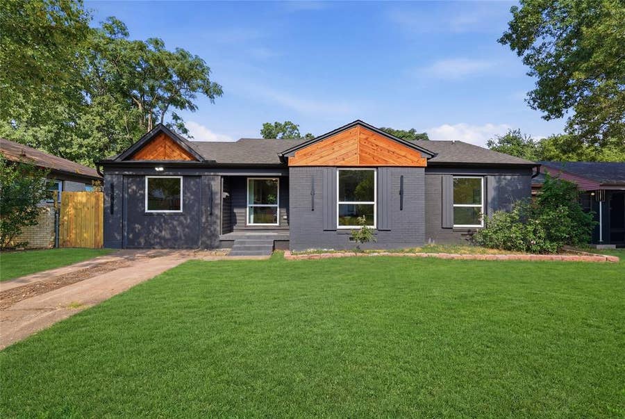 Property photo for 1710 Bradford Street, Irving, TX