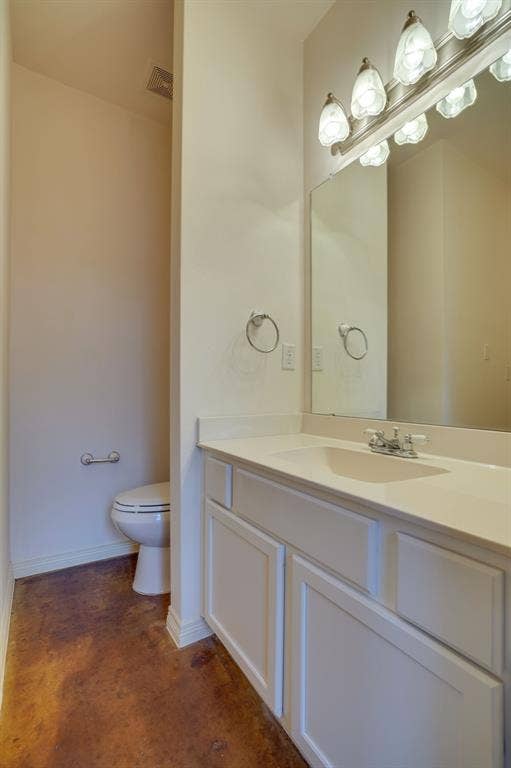 617 E Worth Street, Grapevine, TX 76051 617 E Worth Street, Grapevine, TX 76051