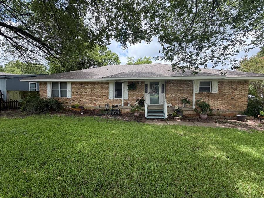 Property photo for 209 N 4th Street, Crandall, TX