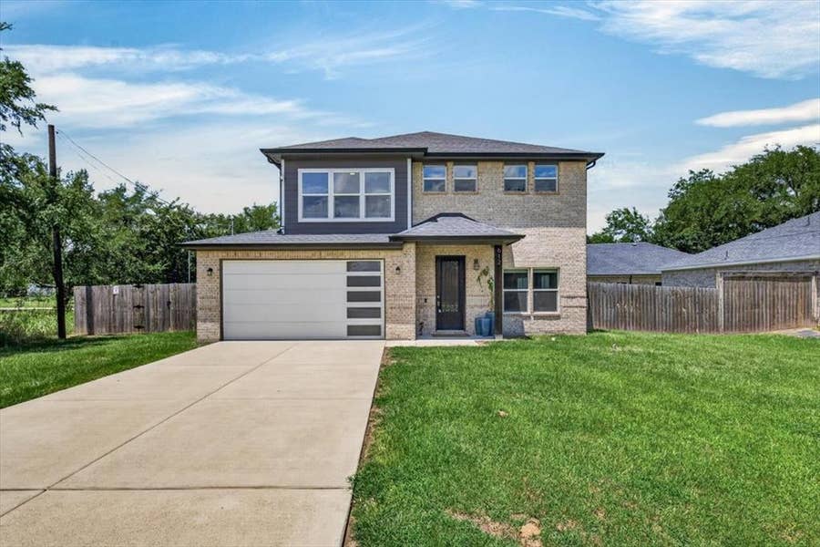Property photo for 612 Kontiki Drive, Tool, TX
