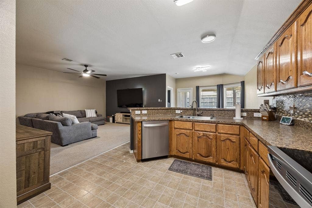 3216 Overstreet Lane, Royse City, TX 75189 3216 Overstreet Lane, Royse City, TX 75189
