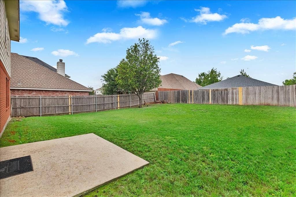 1110 Caroline Drive, Princeton, TX 75407 1110 Caroline Drive, Princeton, TX 75407