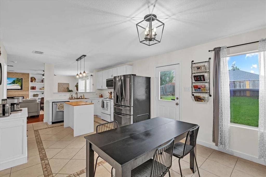 1110 Caroline Drive, Princeton, TX 75407 1110 Caroline Drive, Princeton, TX 75407