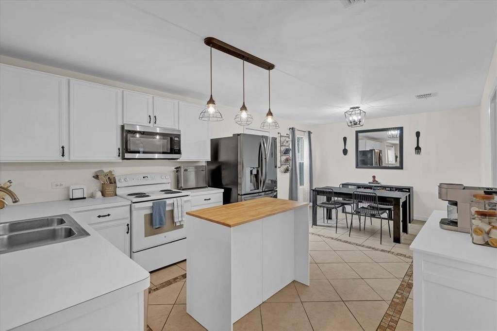 1110 Caroline Drive, Princeton, TX 75407 1110 Caroline Drive, Princeton, TX 75407
