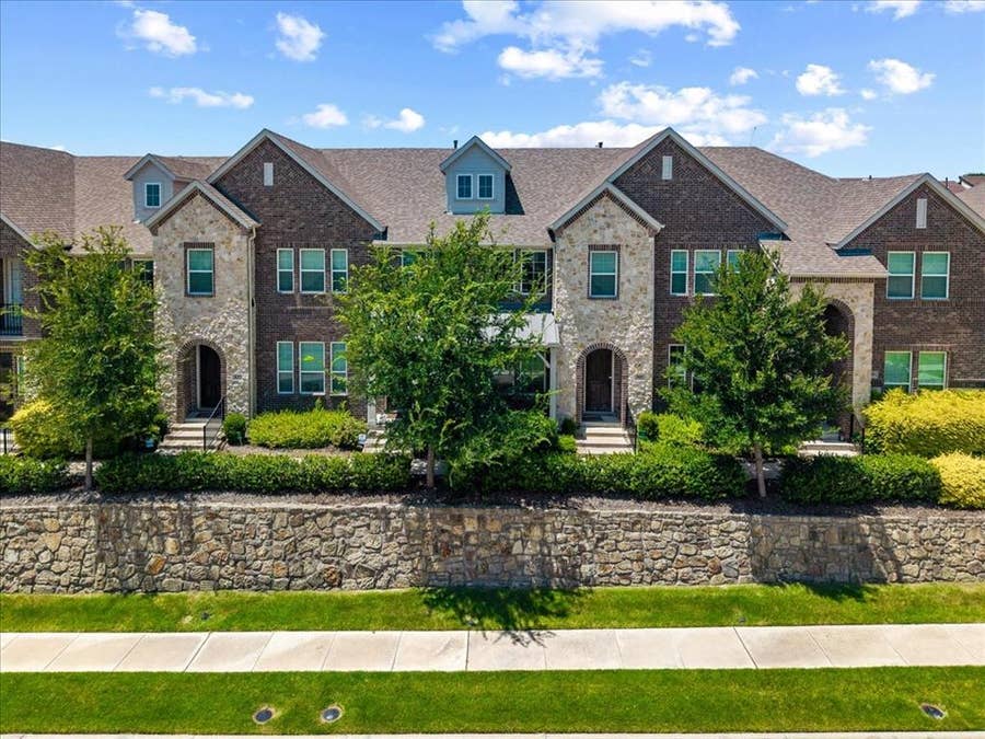 Property photo for 901 Utica Drive, McKinney, TX