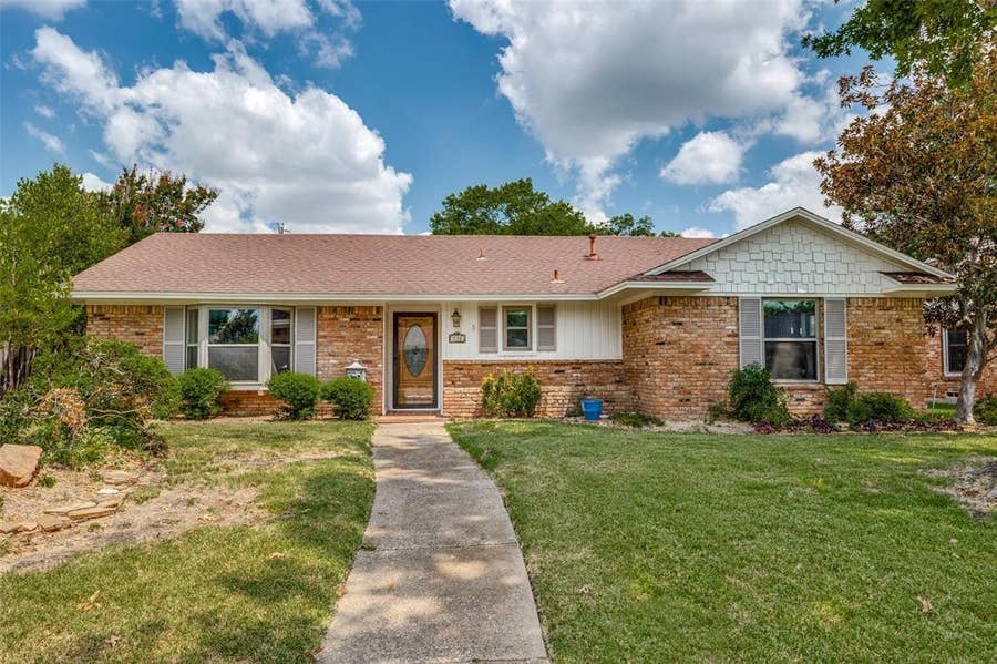 Property photo for 530 Parkview Lane, Richardson, TX