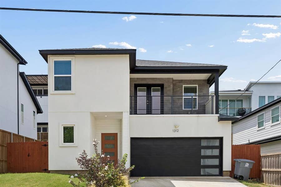 Property photo for 1312 Valley Street, Dallas, TX