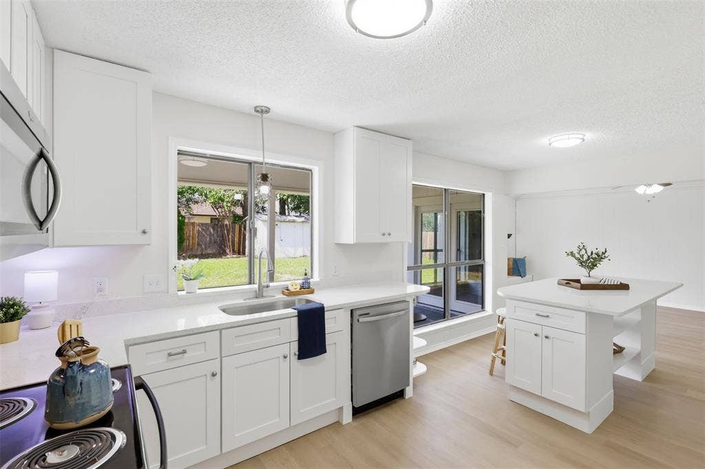 6461 Westridge Drive, Watauga, TX 76148 6461 Westridge Drive, Watauga, TX 76148