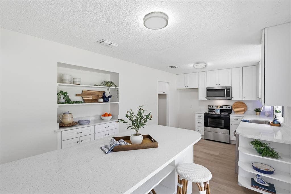 6461 Westridge Drive, Watauga, TX 76148 6461 Westridge Drive, Watauga, TX 76148