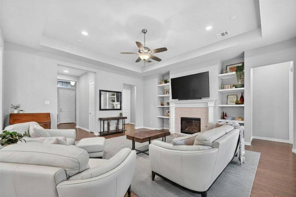 713 Rous Falls Drive, McKinney, TX 75071