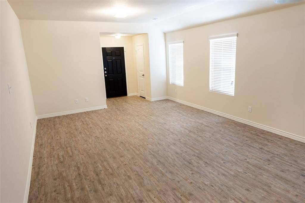 1607 Dove Circle, Ennis, TX 75119 1607 Dove Circle, Ennis, TX 75119
