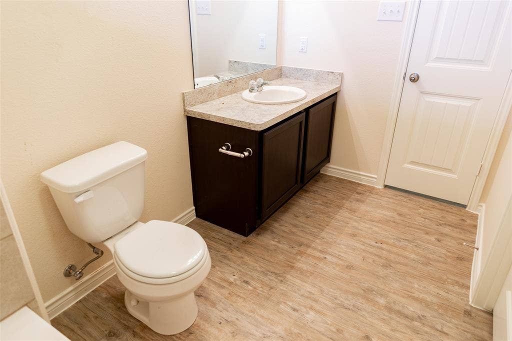 1607 Dove Circle, Ennis, TX 75119 1607 Dove Circle, Ennis, TX 75119
