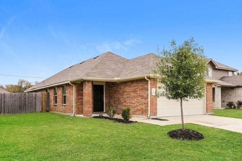 1607 Dove Circle, Ennis, TX 75119 1607 Dove Circle, Ennis, TX 75119