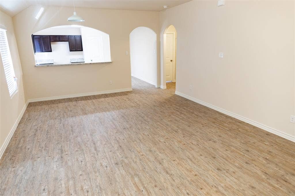 1607 Dove Circle, Ennis, TX 75119 1607 Dove Circle, Ennis, TX 75119