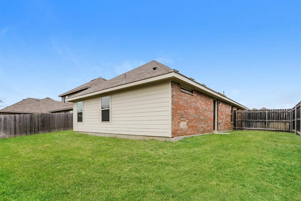 1607 Dove Circle, Ennis, TX 75119 1607 Dove Circle, Ennis, TX 75119